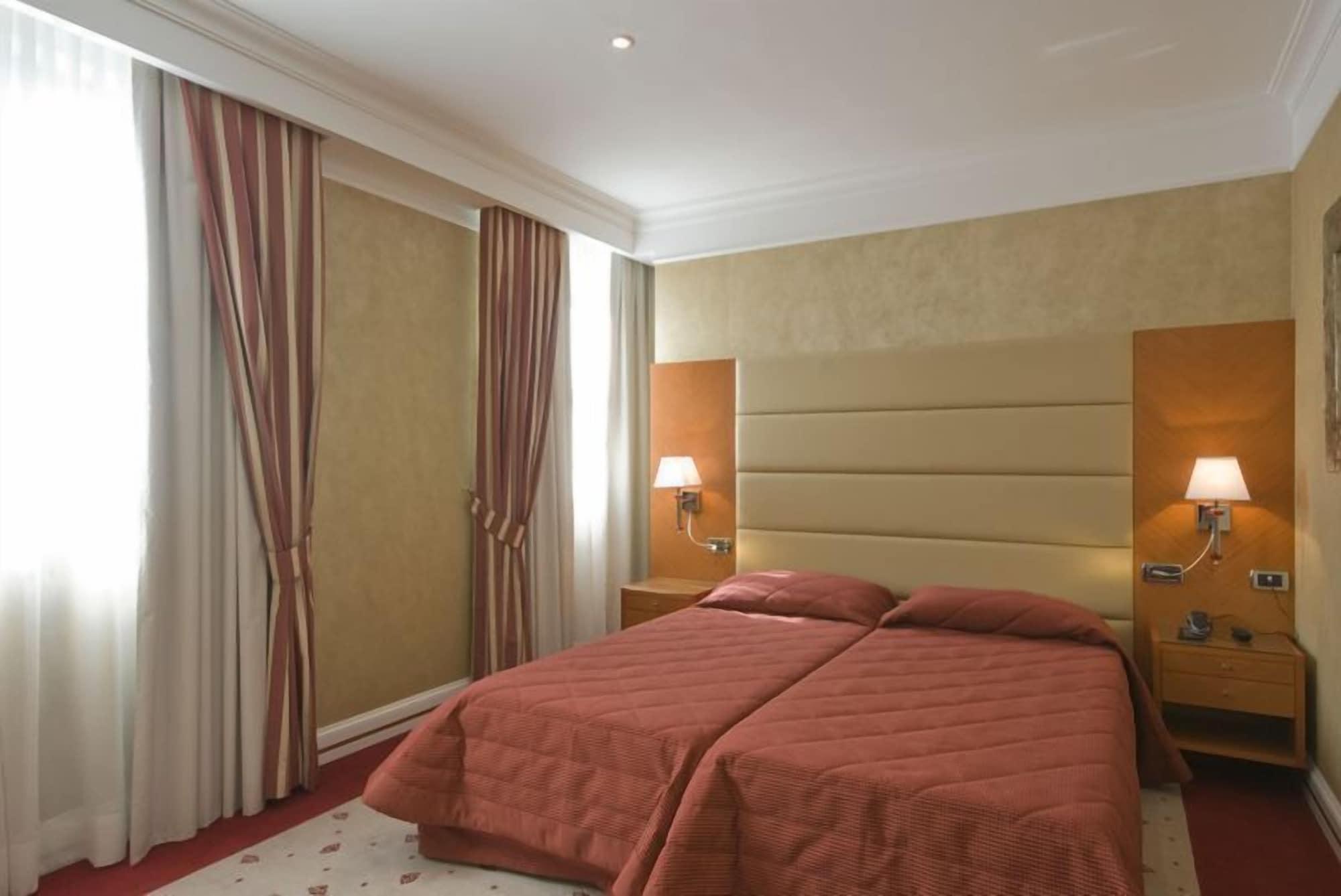 Hotel Perusia Perugia Esterno foto
