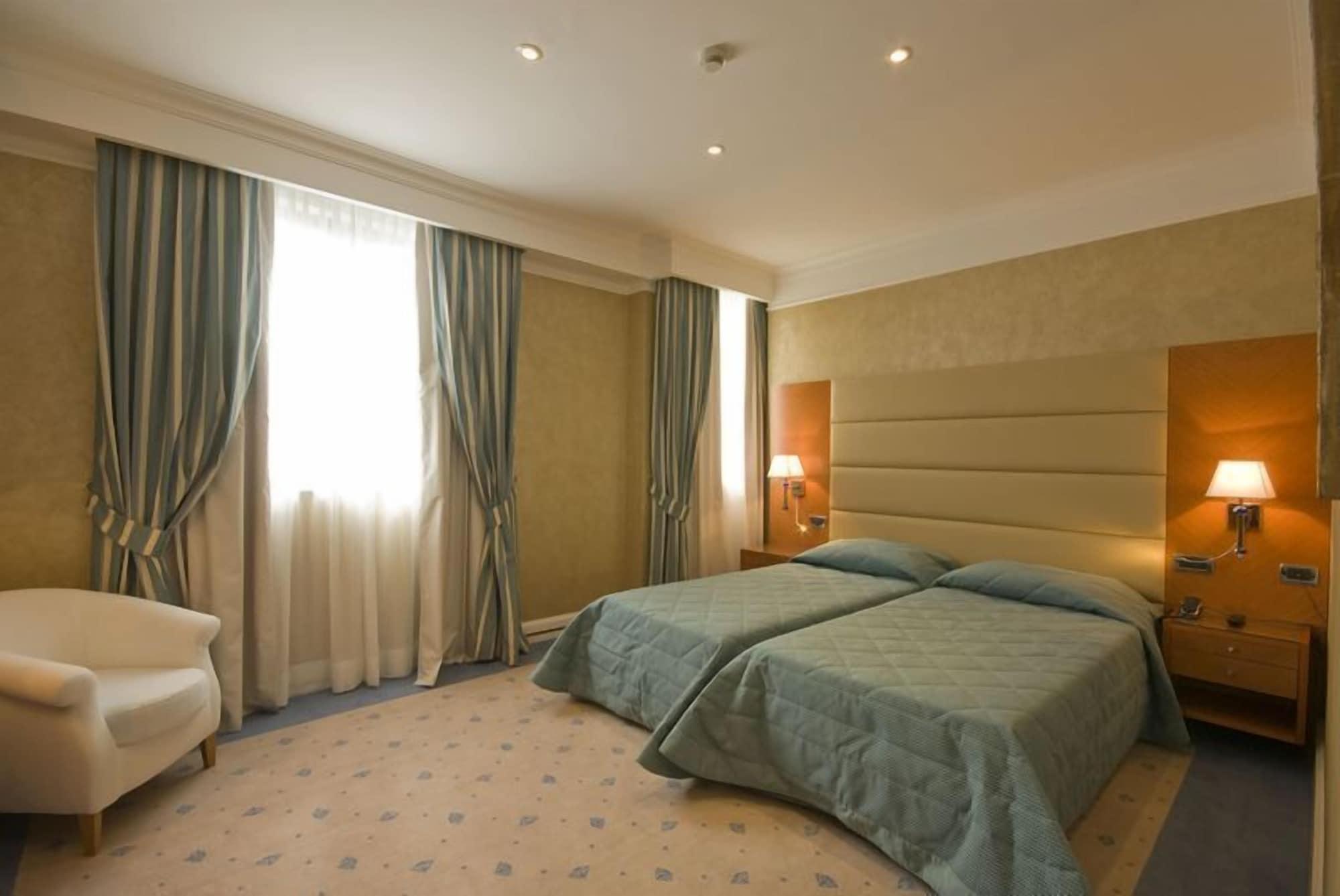 Hotel Perusia Perugia Esterno foto