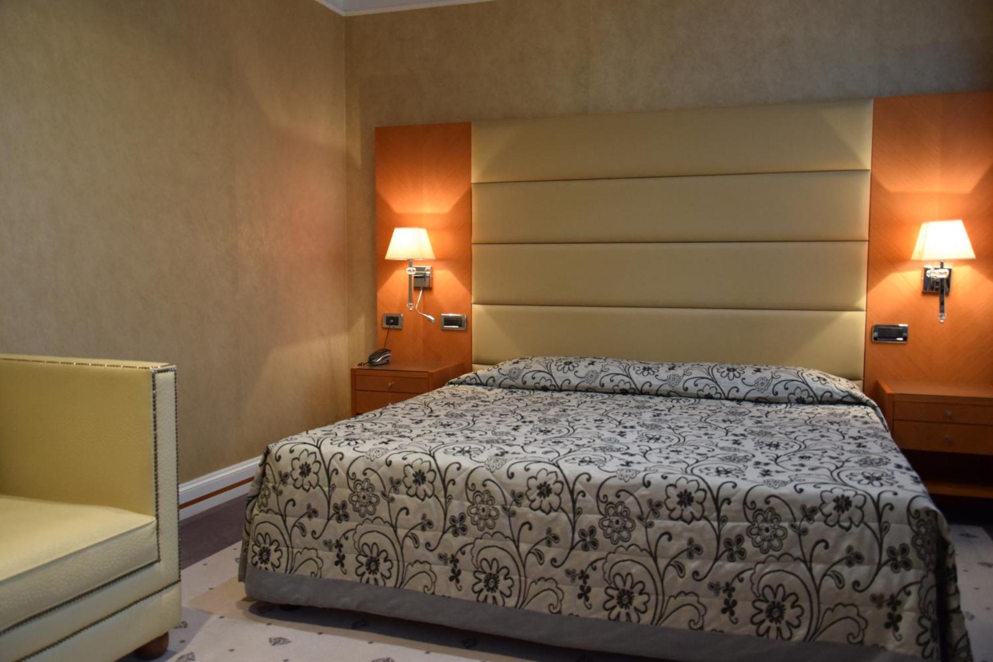 Hotel Perusia Perugia Esterno foto
