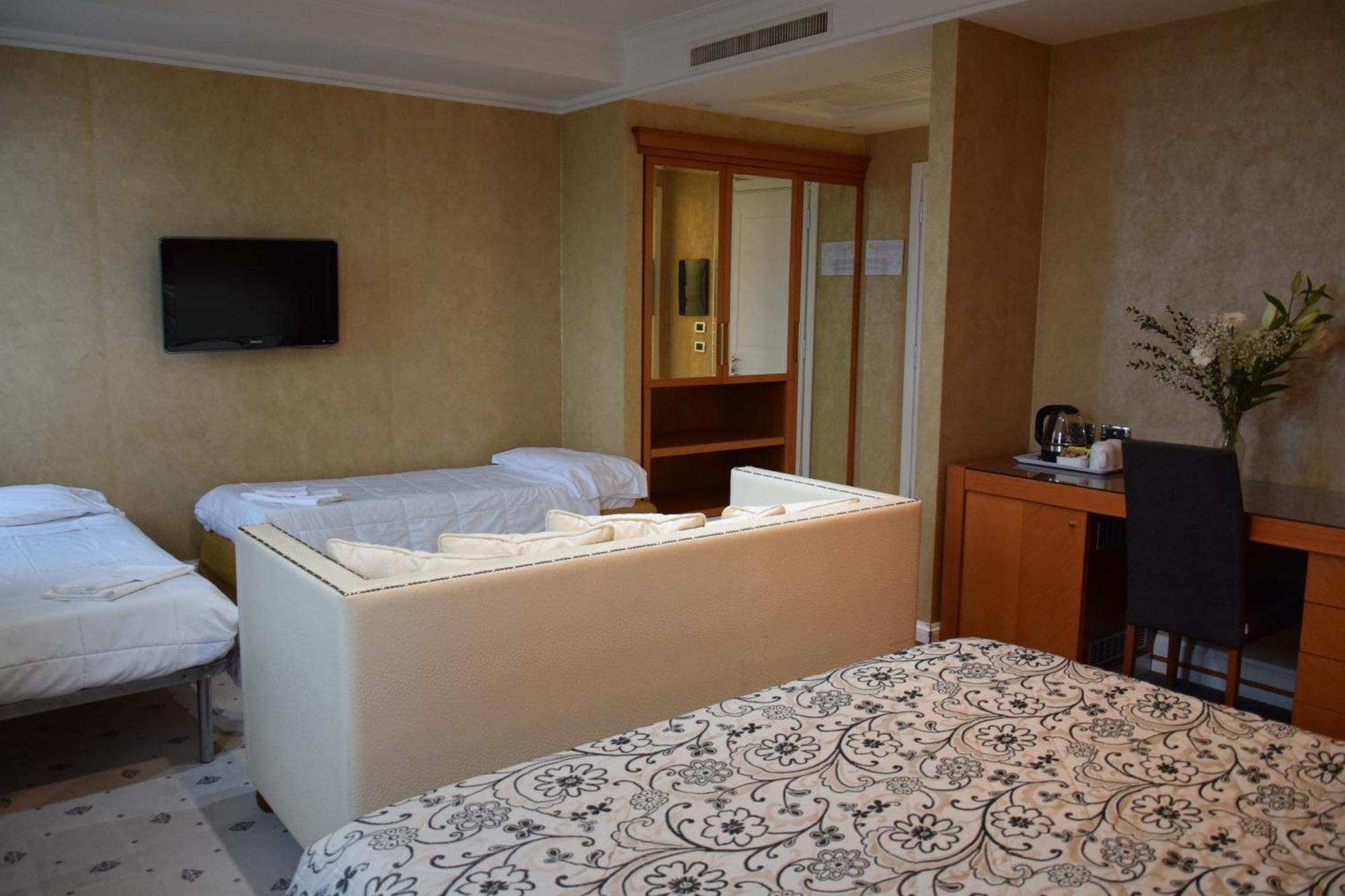 Hotel Perusia Perugia Esterno foto