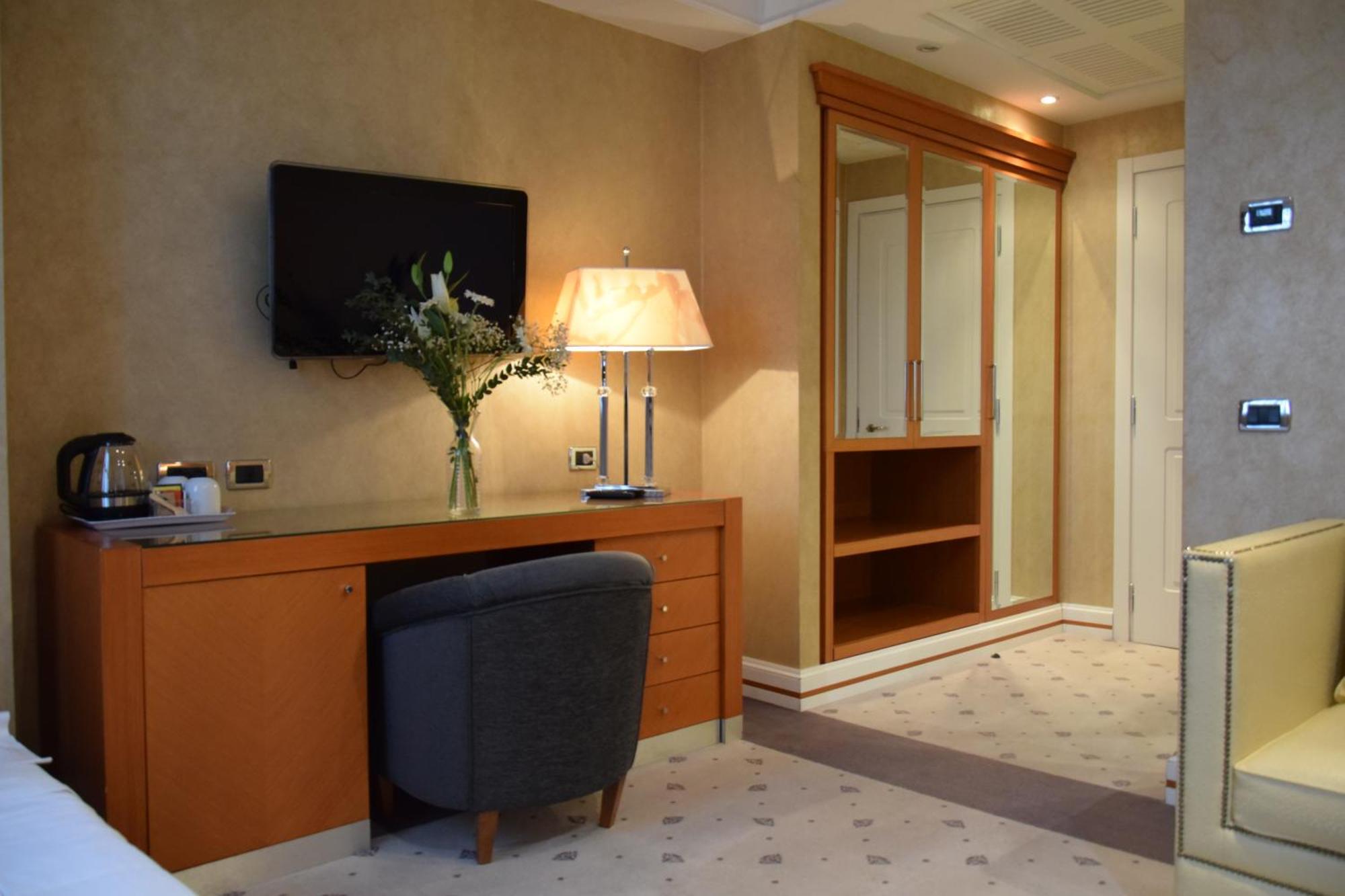 Hotel Perusia Perugia Esterno foto