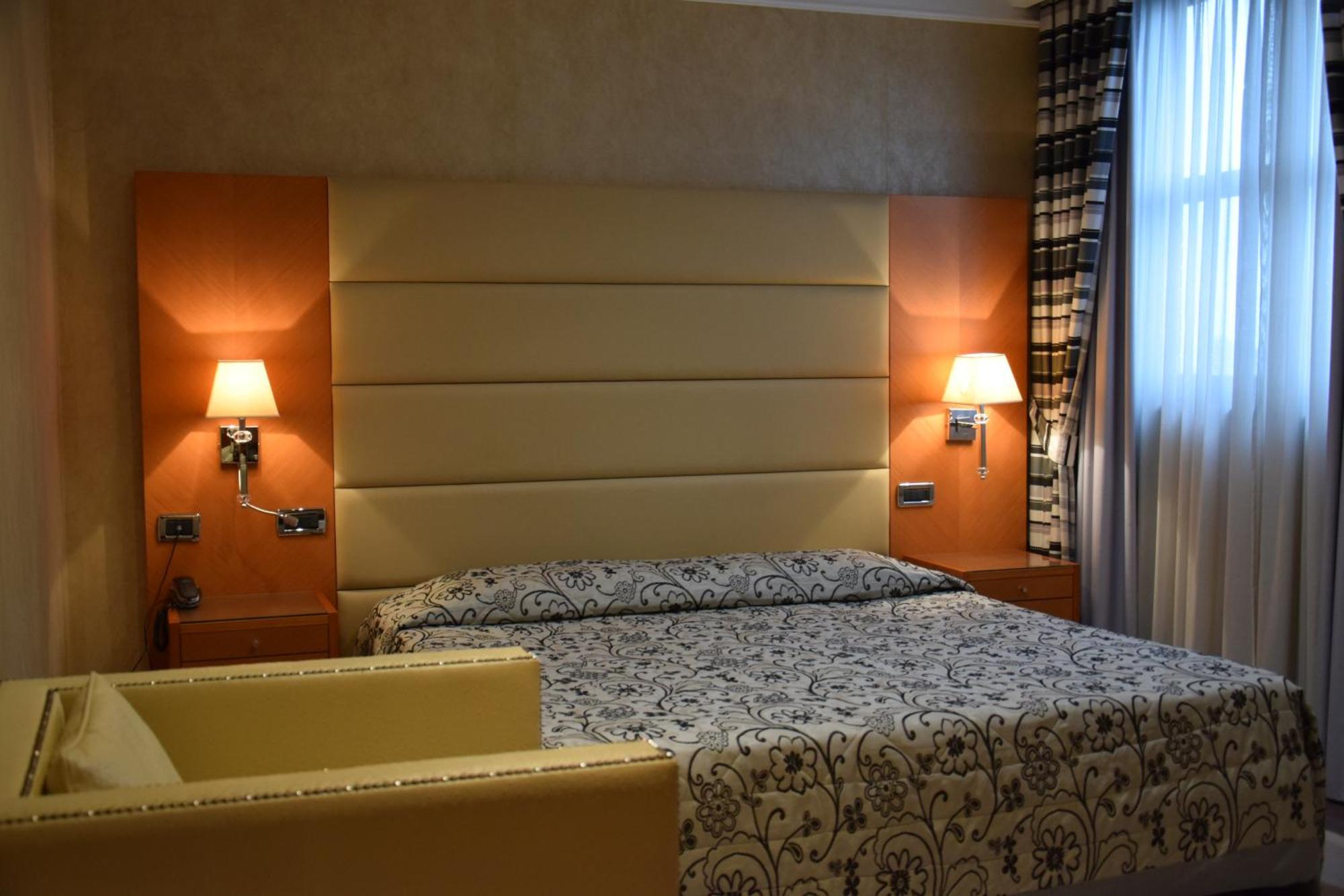 Hotel Perusia Perugia Esterno foto