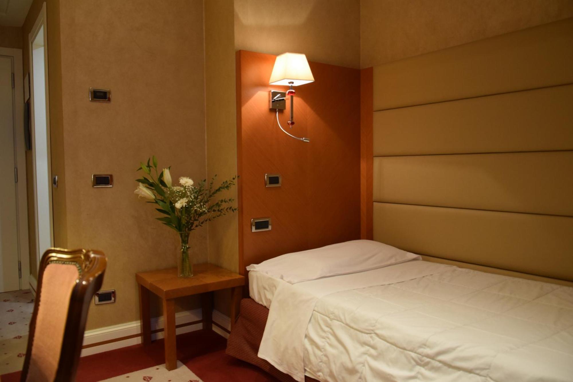Hotel Perusia Perugia Esterno foto