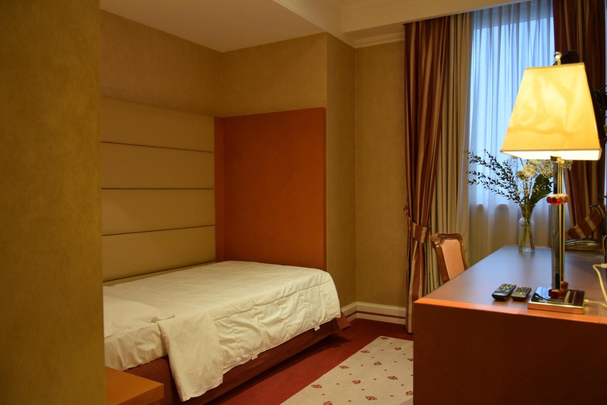 Hotel Perusia Perugia Esterno foto