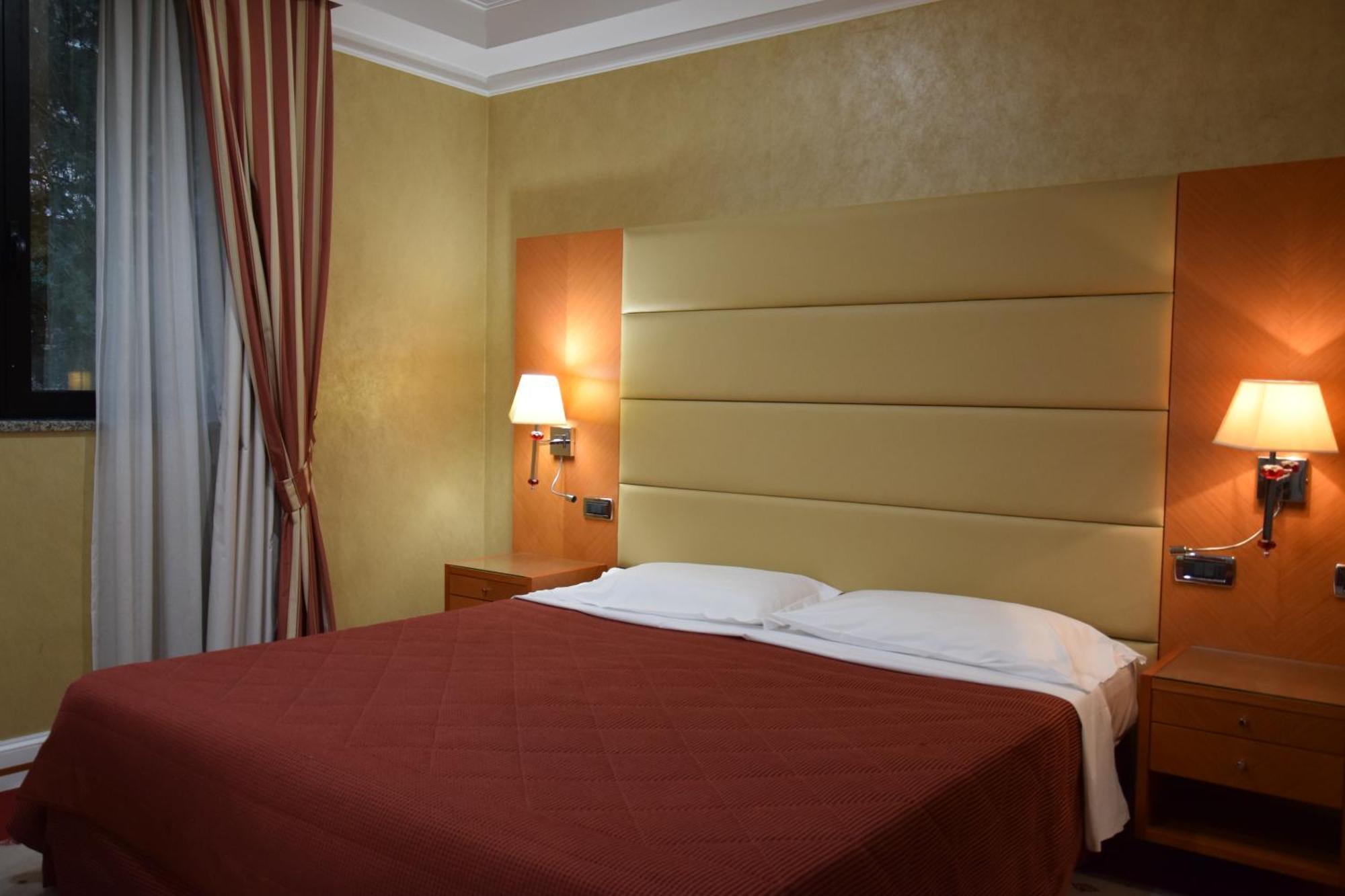 Hotel Perusia Perugia Esterno foto