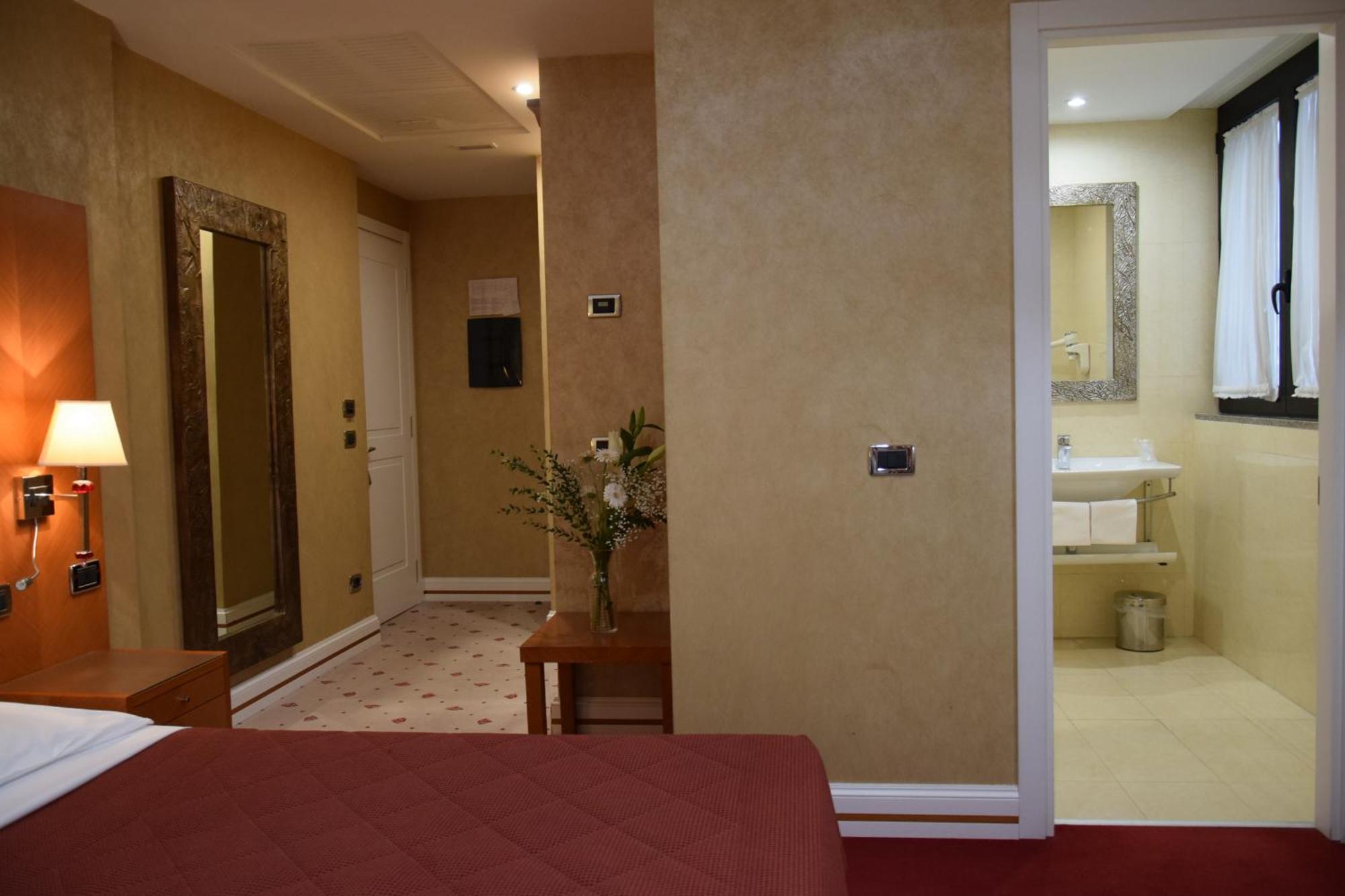 Hotel Perusia Perugia Esterno foto