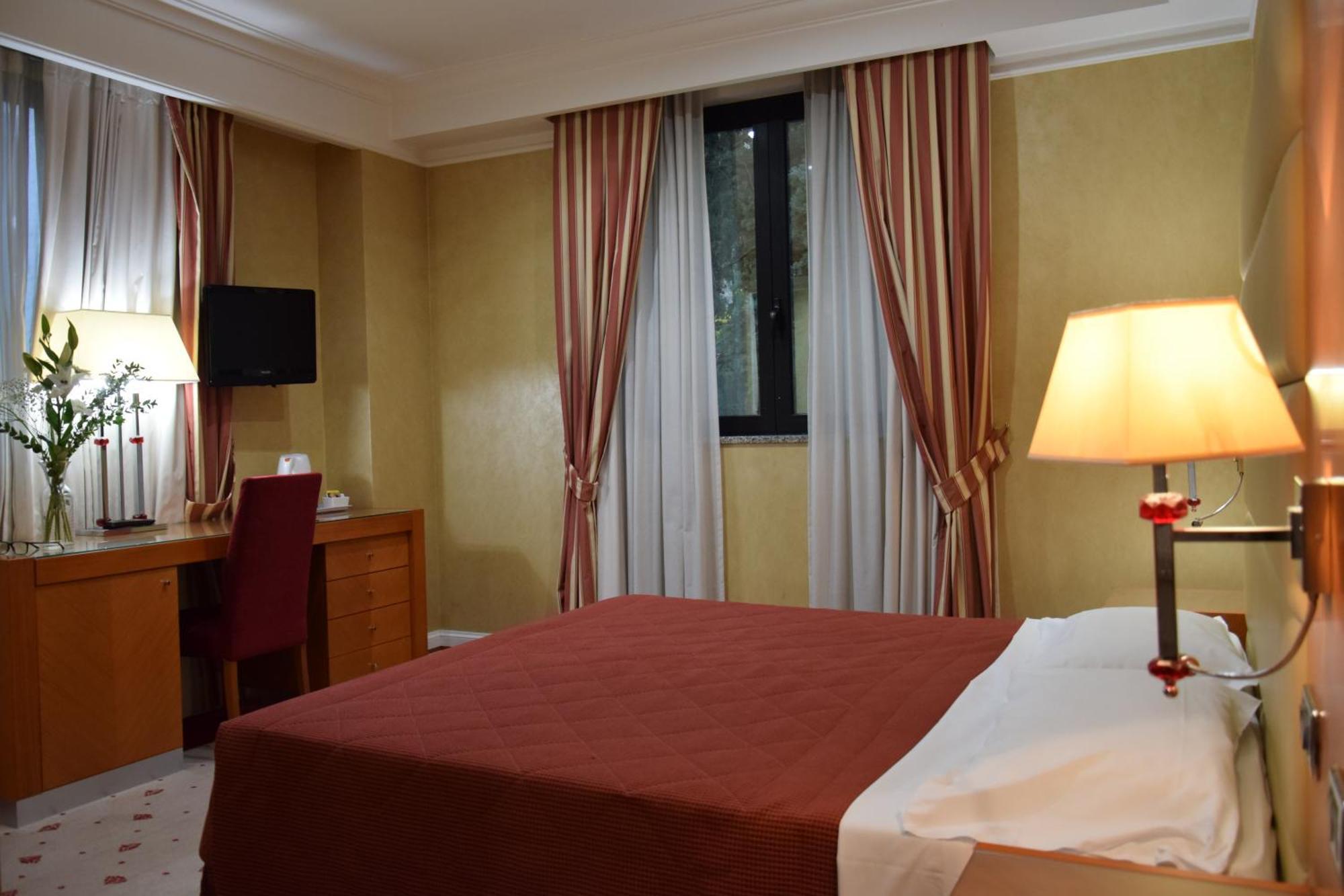 Hotel Perusia Perugia Esterno foto