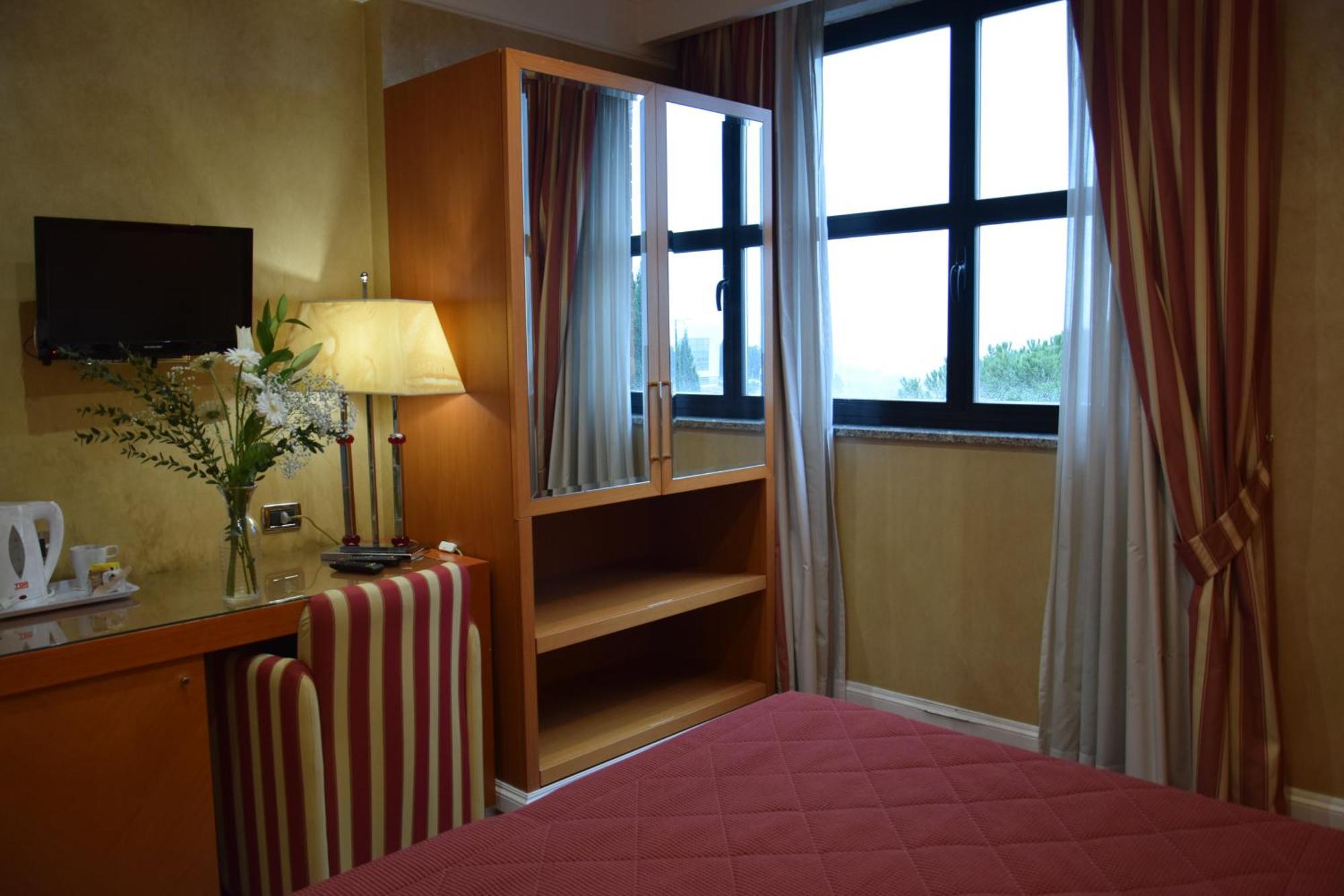 Hotel Perusia Perugia Esterno foto